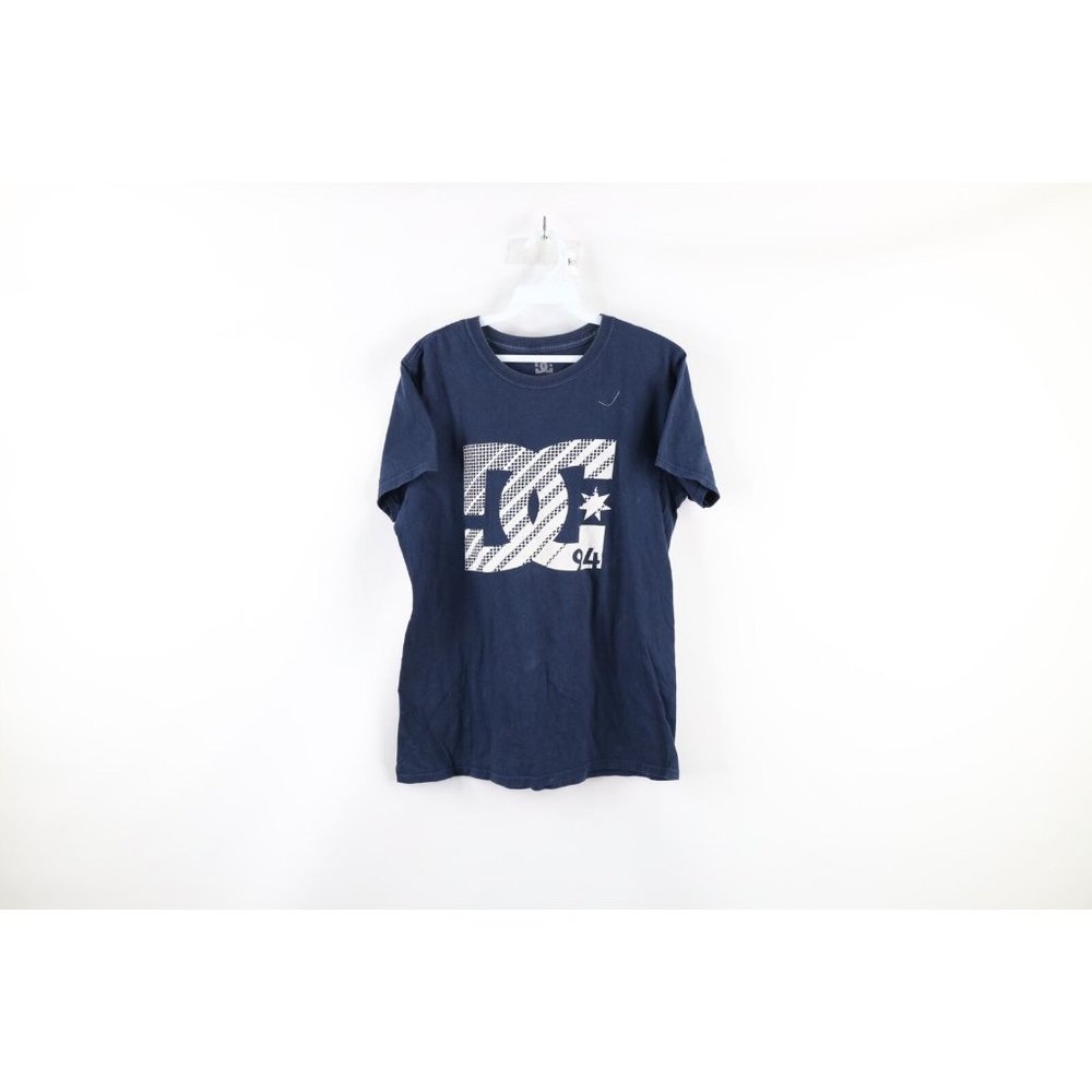 Vintage DC Shoes Womens Medium Distressed Big Logo Skateboard T-Shirt Navy Blue
